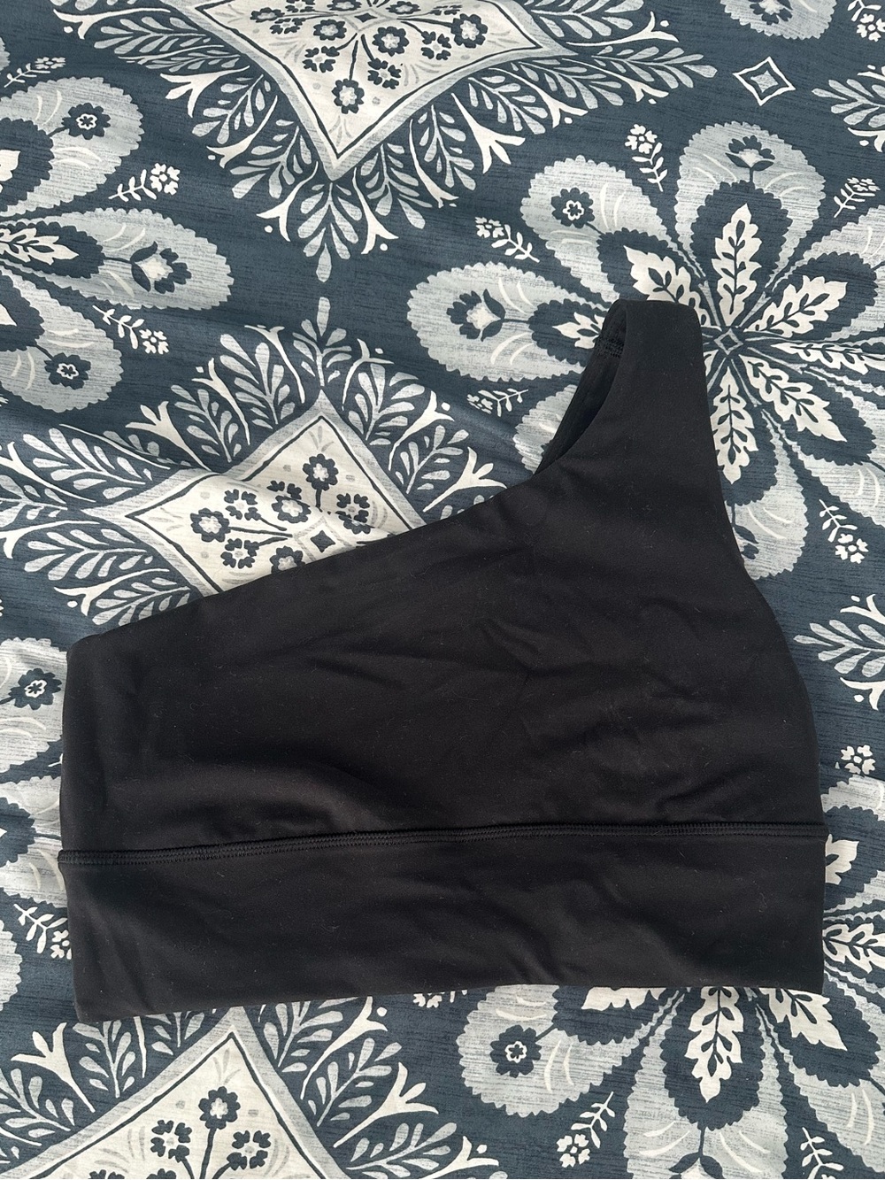Lululemon black one shoulder sports bra
